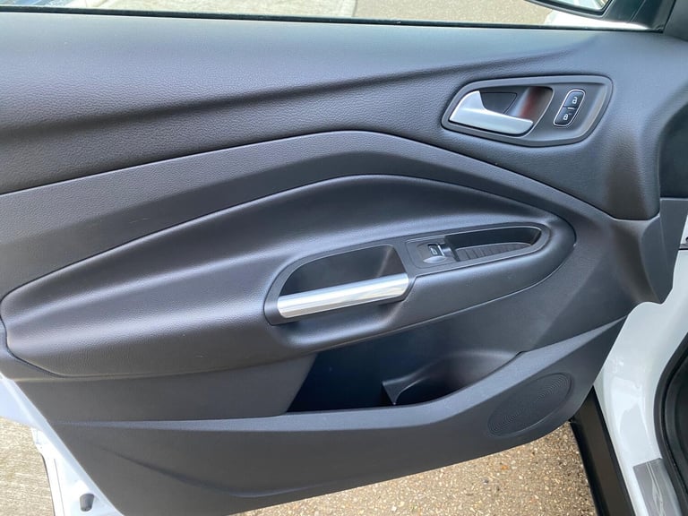 2018 Ford Kuga 1.5T EcoBoost Titanium X Euro 6 (s/s) 5dr HATCHBACK Petrol Manual