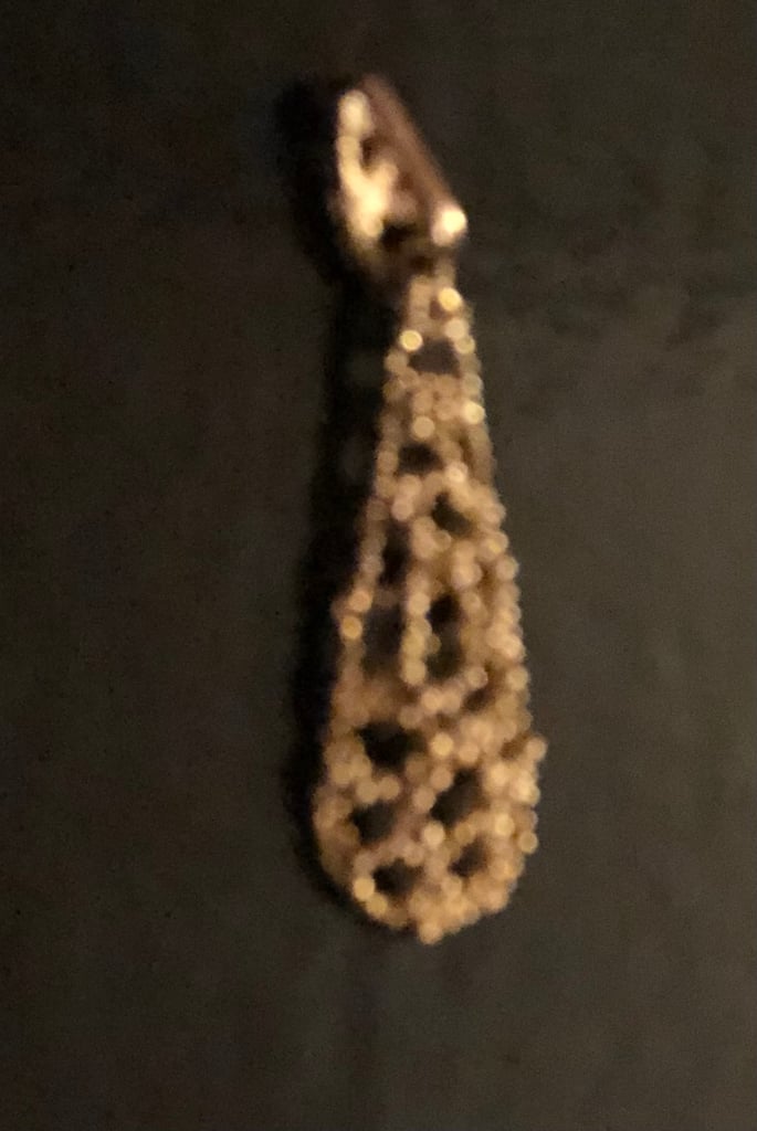 image for Stunning 9ct Gold Pendant 