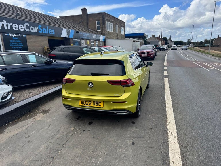 VOLKSWAGEN GOLF 1.5 eTSI MHEV Style Yellow Auto Petrol Hybrid 2022