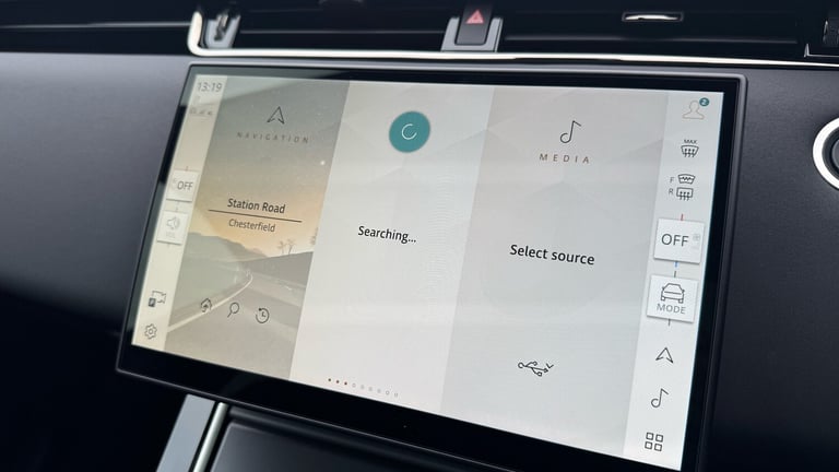 2025 Land Rover Range Rover Evoque 2.0 D200 Dynamic SE 5dr Auto Diesel Hatchback Hatchback Diesel...