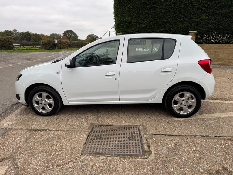 2015 Dacia Sandero 1.5 Dci Laureate Hatchback HATCHBACK Diesel Manual