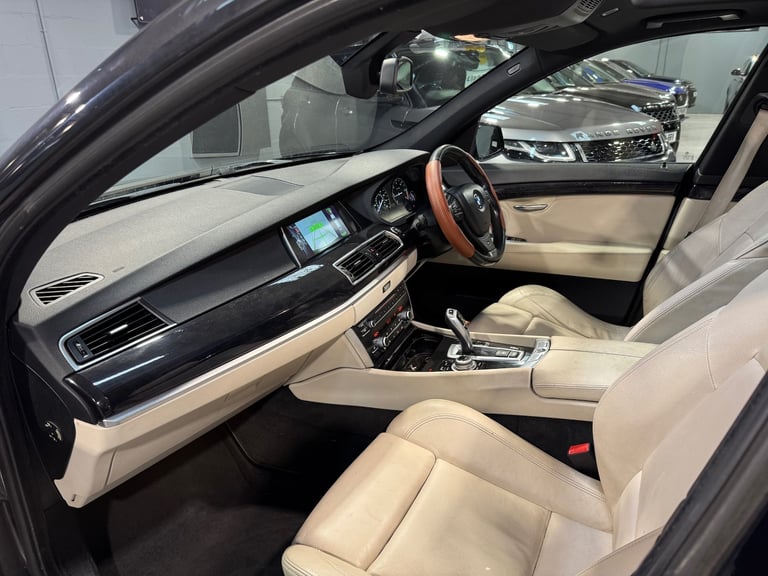 2013 BMW 5 Series 520d M Sport 5dr Step Auto [Business Media] HATCHBACK Diesel Automatic