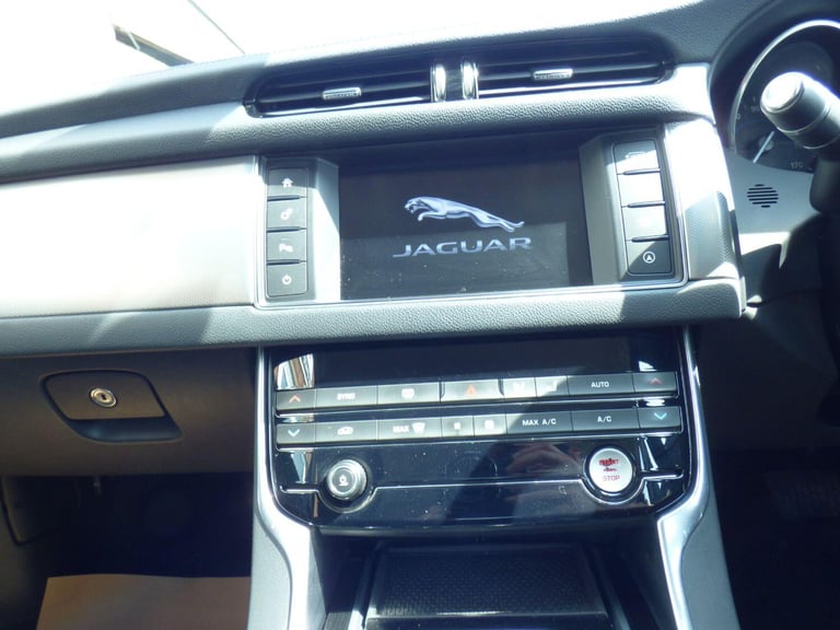 JAGUAR XF 2.0 d Prestige **Â