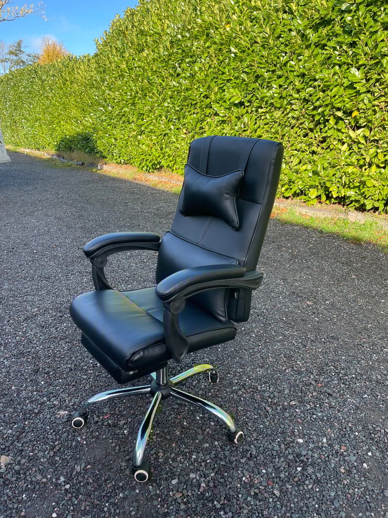FREE DELIVERY 🥰🚚🥰 BLACK LEATHER OFFICE SPINNING CHAIR GREAT CONDITION 