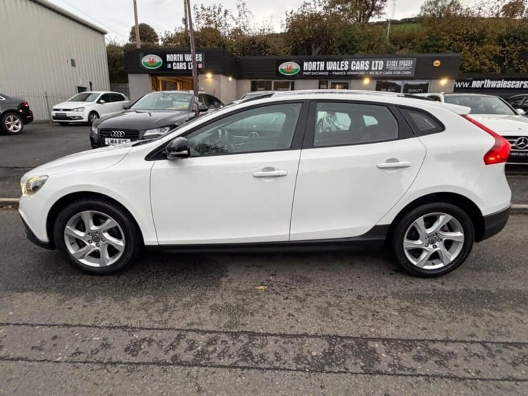  Volvo V40 D2 Cross Country Lux 5dr Powershift Diesel