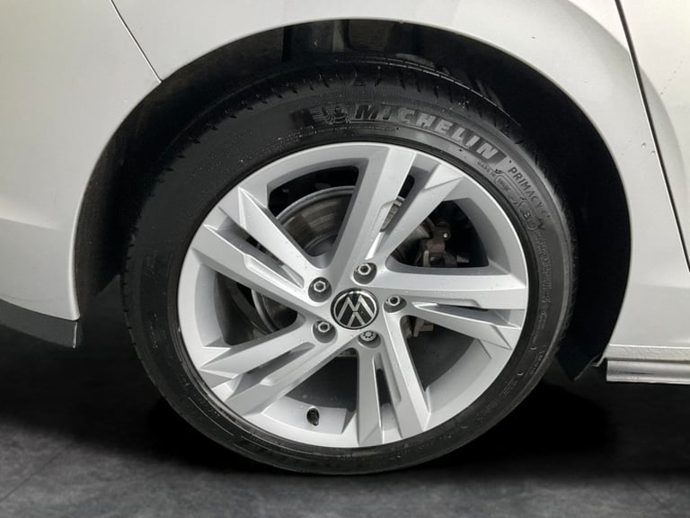 2021 Volkswagen Golf 1.5 eTSI MHEV R-Line Hatchback 5dr Petrol Hybrid DSG Euro 6 (s/s) (150 ps)  ...