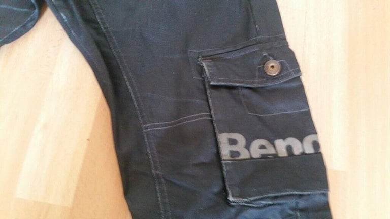 Vintage 00's BENCH  Fly Stud Cargo Jeans. Size : W36. L32