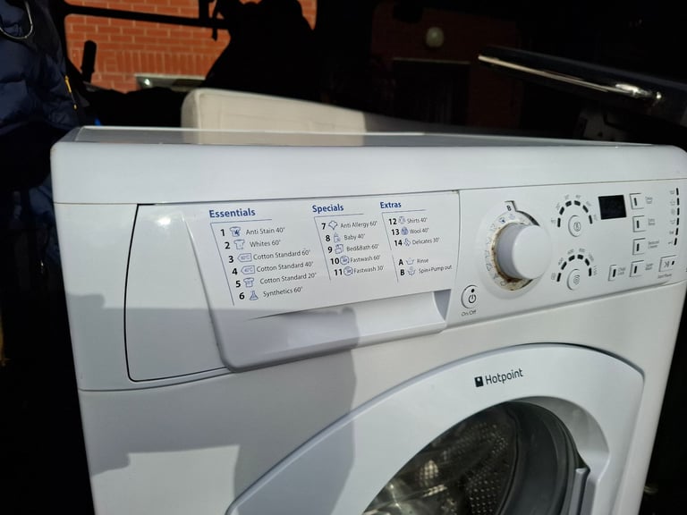 A+ class 6kg 1200 spin Hotpoint washing machine 