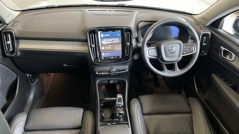 2024 Volvo XC40 2.0 B4P Ultra Dark 5dr Auto SUV Petrol Automatic