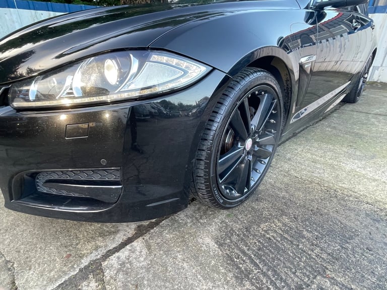 2015 Jaguar XF 2.2 D R-SPORT BLACK SPORTBRAKE ESTATE 5-Door 1 OWNER CAR
