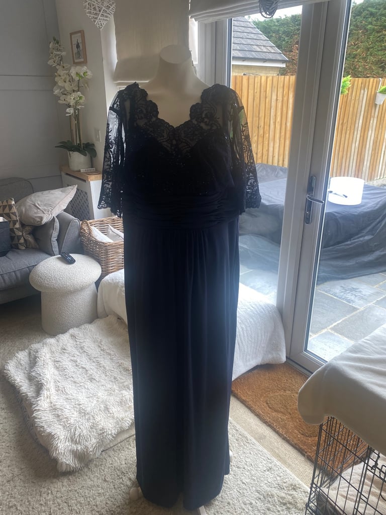 image for Woman’s mother of the bride outfit 