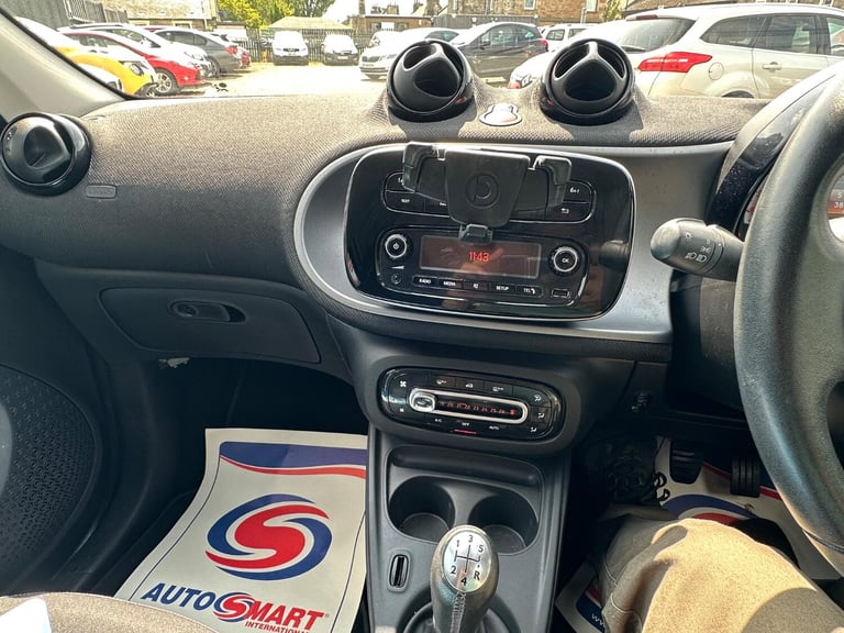 FINANCE AVAILABLE - VERY LOW MILEAGE SMART FORFOUR