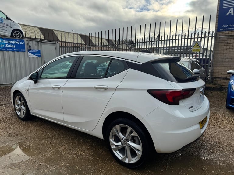 2016 Vauxhall Astra 1.6 CDTi ecoTEC BlueInjection SRi Euro 6 5dr HATCHBACK Diesel Manual
