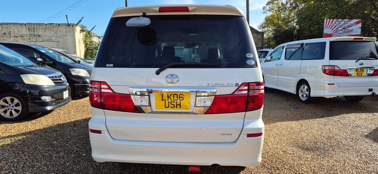 Toyota Alphard 1/2 Berth Campervan with Fridge