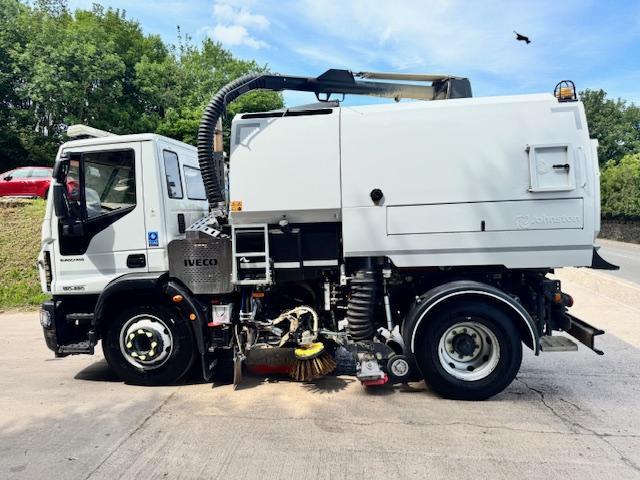 2018 18 Iveco Eurocargo 150-220 E6 Johnston VT651 dual sweep gully arm