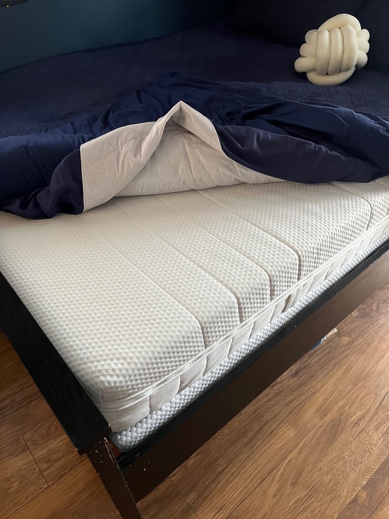 Bed with mattress 