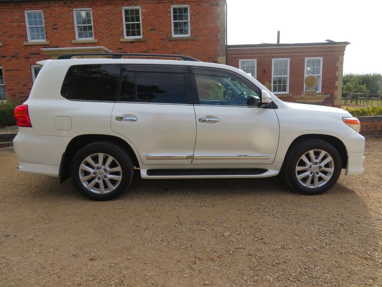 2014 Toyota Landcruiser Amazon ZX 4.6 V8 Petrol 8 Seater 4x4 Petrol Automatic