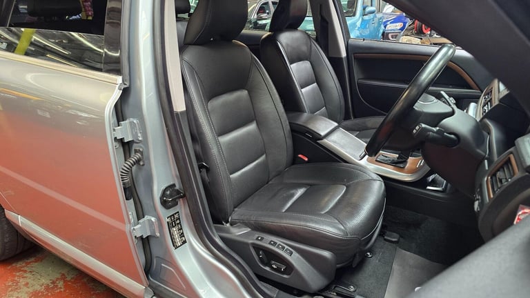  Volvo V70 3.0 T6 R-Design Geartronic AWD Petrol Automatic