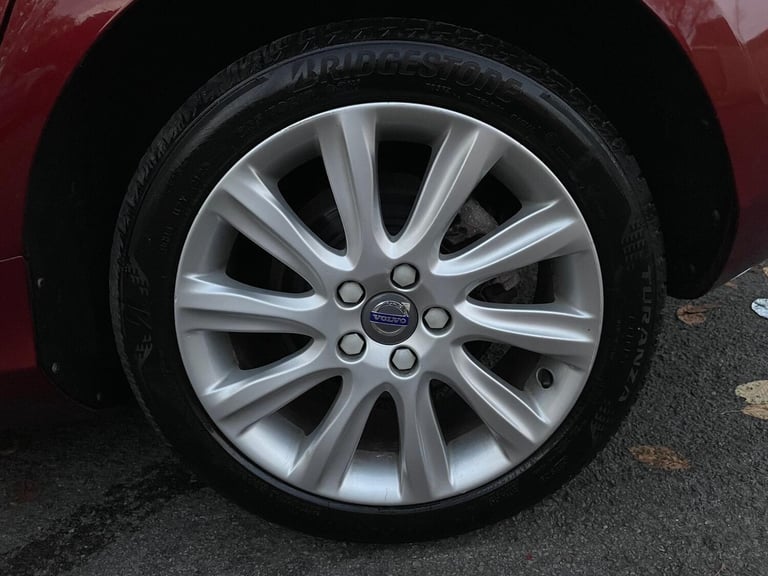 2015 Volvo V40 D4 [190] SE Lux Nav 5dr HATCHBACK DIESEL Manual