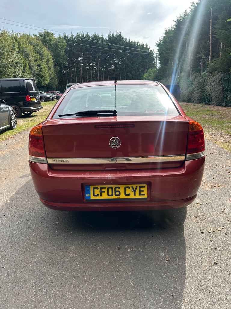 Vauxhall, VECTRA, Hatchback, 2006, Manual, 1796 (cc), 5 doors