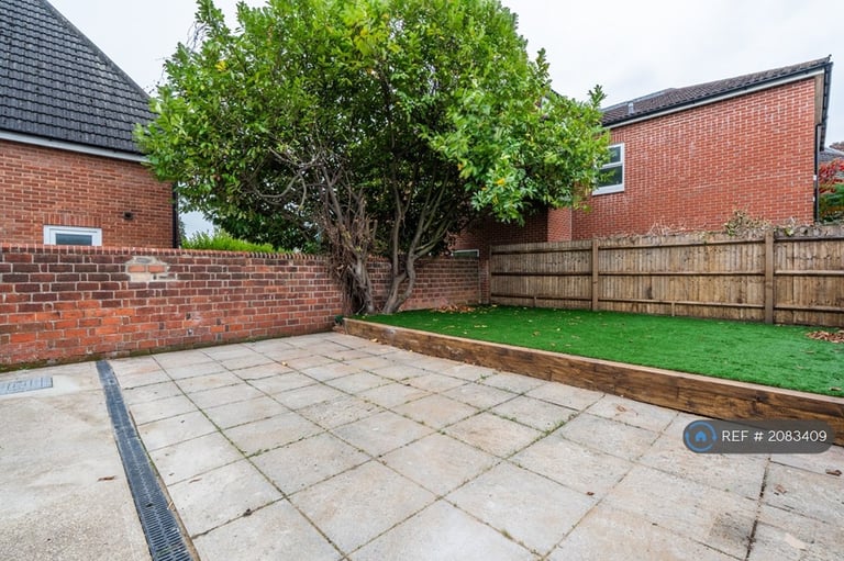3 bedroom house in Hill Lane, Southampton, SO15 (3 bed) (#2083409)