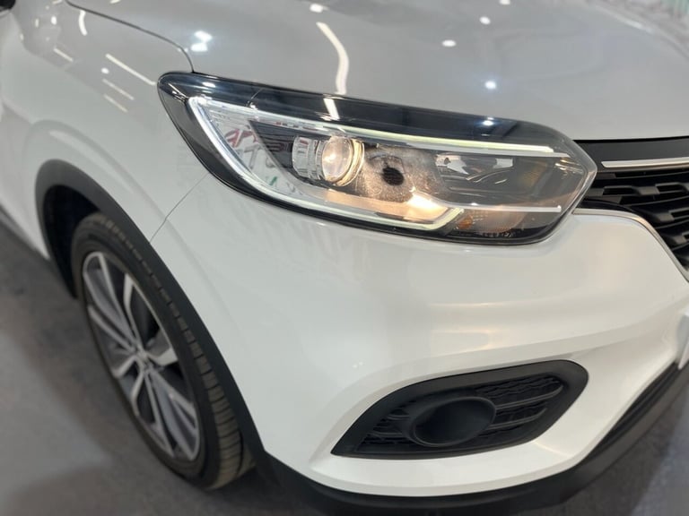 2019 Renault Kadjar 1.3 TCe Iconic SUV 5dr Petrol Manual Euro 6 (s/s) (140 ps) HATCHBACK Petrol M...