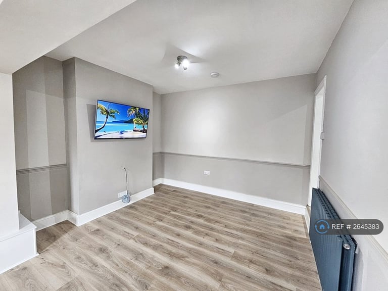 4 bedroom house in Bradford Street, Eastbourne, BN21 (4 bed) (#2645383)