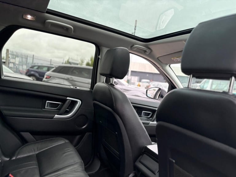 2017 Land Rover Discovery Sport 2.0 TD4 HSE Black SUV 5dr Diesel Auto 4WD Euro 6 (s/s) (180 ps) E...
