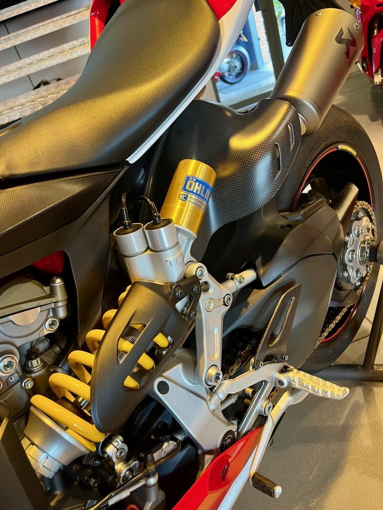 DUCATI PANIGALE 1199S TRICOLORE 2012 SPECIAL EDITION - 5K MILES - STUNNING