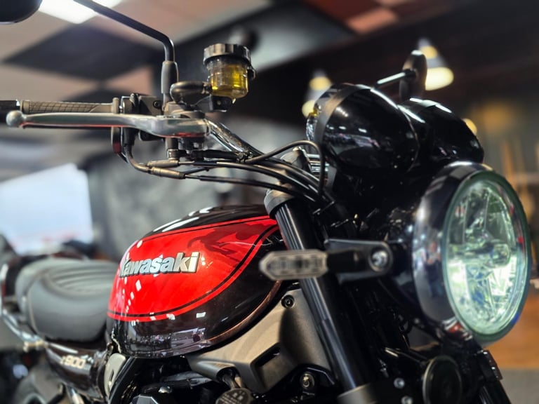 2018 KAWASAKI ZR Z900 RS 1 OWNER 4,900 MILE'S 