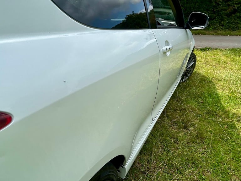 SUZUKI SWIFT 1.6*SPORT*1Owner-7Suzuki Svs-Xenons-Nav**OUTSTANDING CHERISHED