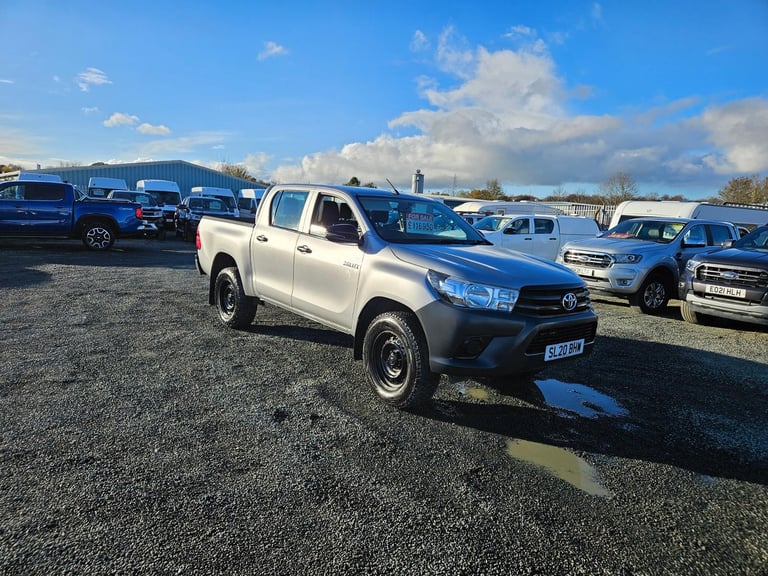 2020 ON 20 PLATE TOYOTA HILUX ACTIVE D-4D 4WD 2400CC DOUBLE CAB PICK UP 53K ULEZ