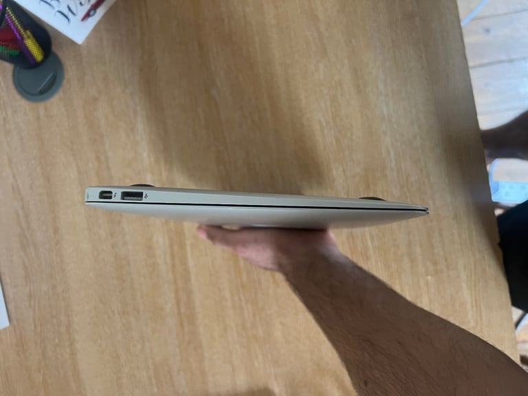 Apple MacBook Air 11" inch late 2014 with original charger both cables.