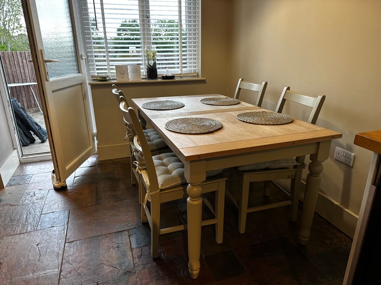 John Lewis Dining Table - Oak 