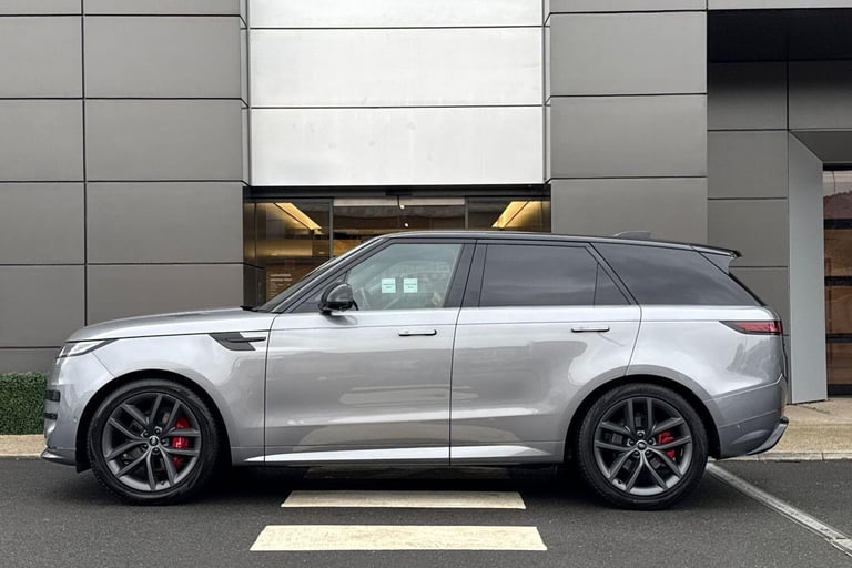 2023 Land Rover Range Rover Sport 3.0 D300 MHEV Dynamic SE SUV 5dr Diesel Auto 4WD Euro 6 (s/s) (...