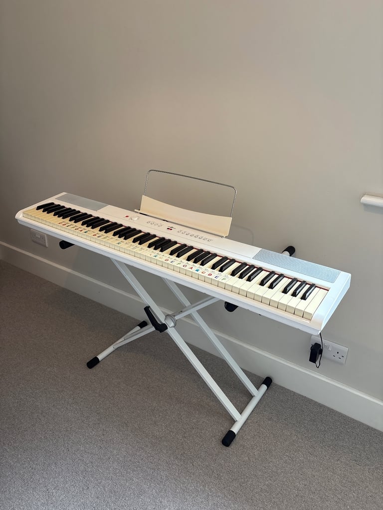 Gear4Music SDP-2 keyboard piano