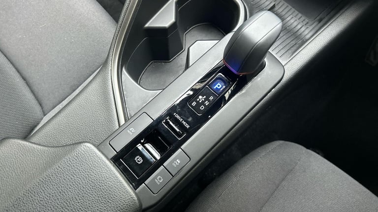 2024 Toyota C-HR 1.8 Hybrid Design 5dr CVT HATCHBACK PETROL/ELECTRIC Automatic