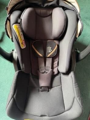 Joie Signature i level Infant car seat and Base 