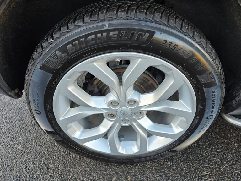 2016 Land Rover Discovery Sport 2.0 TD4 HSE SUV 5dr Diesel Auto 4WD Euro 6 (s/s) (180 ps) ESTATE ...