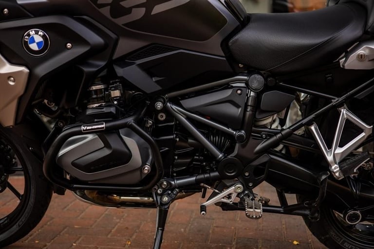 BMW R 1250 GS TRIPLE ! LUGGAGE ! STUNNING