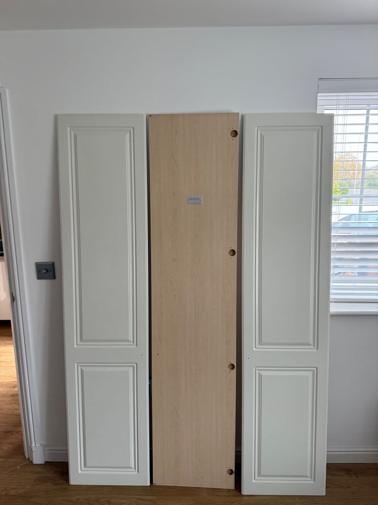 3x Hammonds White Wardrobe Doors H 193.5cm W 44cm