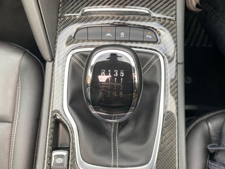 2018 Vauxhall Insignia 2.0 Turbo D BlueInjection Elite Nav Sports Tourer 5dr