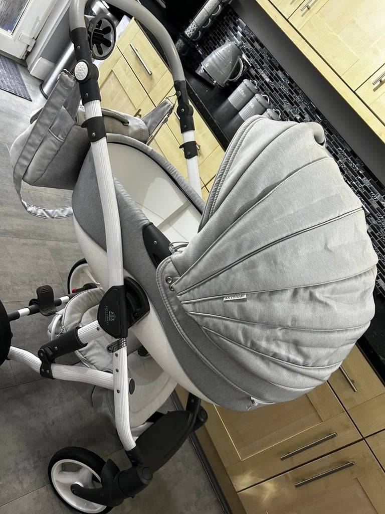 Jan Stewart pram set