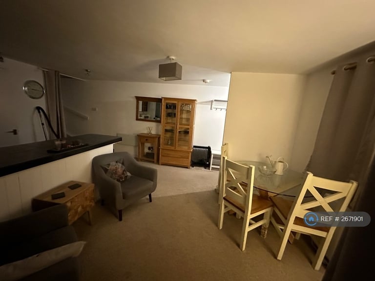 1 bedroom house in Trelander Highway, Truro, TR1 (1 bed) (#2671901)