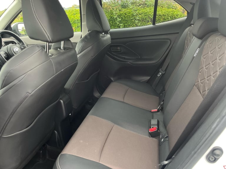 2022 Toyota Yaris 1.5 Hybrid Excel 5dr CVT Estate Hybrid Automatic