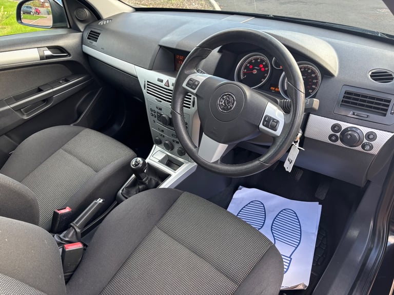 Vauxhall, ASTRA, Hatchback, 2010, Manual, 1598 (cc), 5 doors