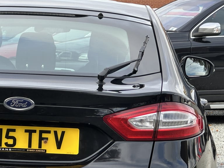 2015 Ford Mondeo 2.0 TDCi EcoNetic Zetec Diesel Manual 5 Door Hatchback Black