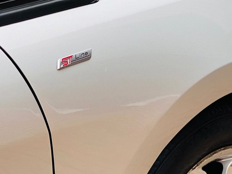 2019 Ford Fiesta 1.5 TDCi ST-Line Hatchback 5dr Diesel Manual Euro 6 (s/s) (120 ps) Hatchback Die...