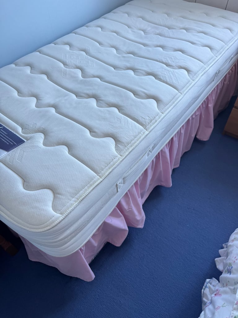 x2 Single Beds £60 each Used less than a dozen times