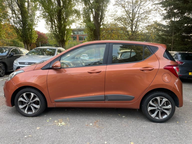 Nice Looking Car Choice of AIR-CONDITIONING REAR PARKING SENSORS 